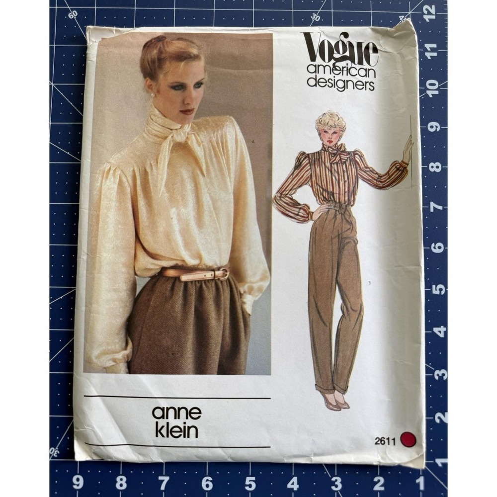 Vogue American Designer Pattern 2611 Anne Klein Misses' Blouse size 12 UNCUT FF